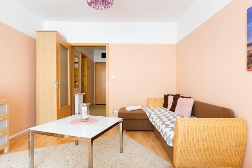 Free Private Parking Acacia City Center Apartment Budapest Luaran gambar